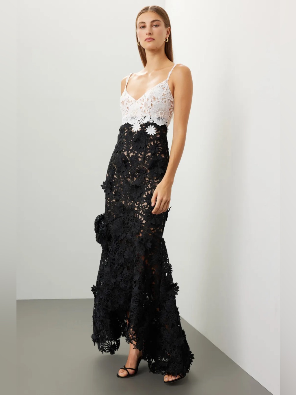 Marchesa Notte 3d Guipure Lace V-Neck Gown